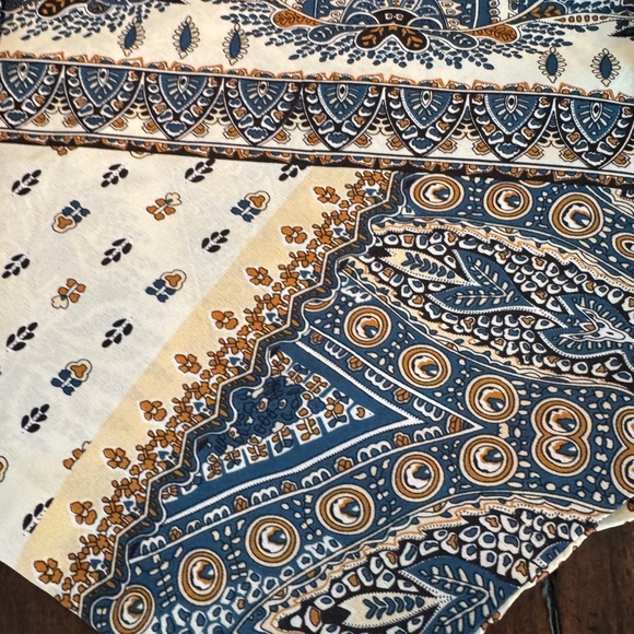 Paisley Print Women Handkerchief Top-Size Small/Medium - Picture 4 of 4